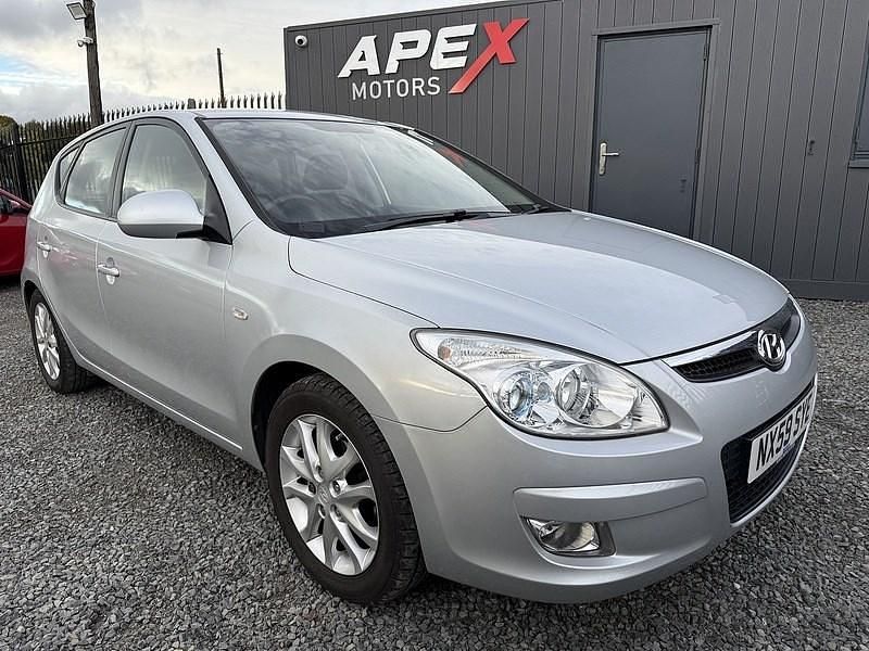 Silver Used 2009 Hyundai i30 Style Hatchback | £2,575 (Fair price) - Image 1/4