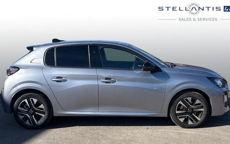 Used Peugeot 208 Allure 101 HP (74 kW) 2025 Hatchback