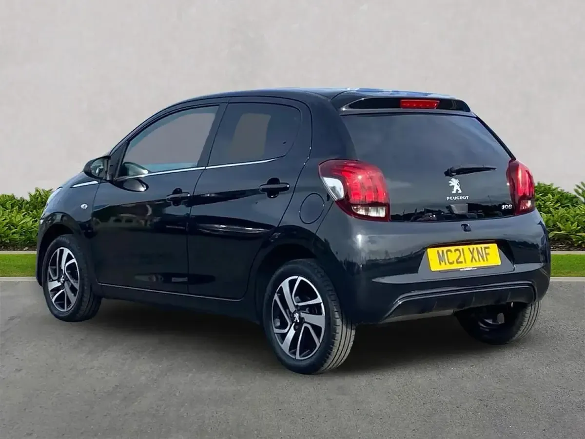Used Peugeot 108 Allure 72 HP (52 kW) 2021 Black Hatchback