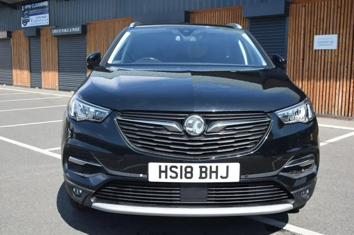 Used Vauxhall Grandland X Sport 130 HP (95 kW) 2018 Black SUV