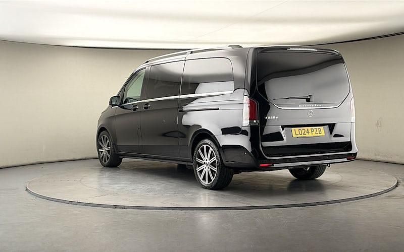 Usado Mercedes V220 163 HP (119 kW) 2020 Monovolume