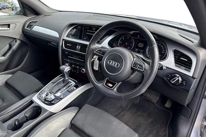Begagnad Audi A4 S-Line 150 HK (110 kW) 2015 Silver Kombi