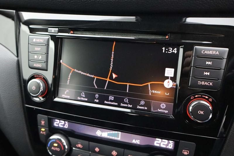 Used Nissan Qashqai Acenta Premium 115 HP (84 kW) 2019 Blue SUV