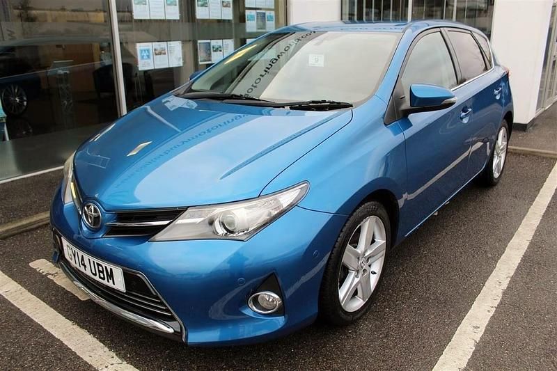 Used Toyota Auris Multidrive S 2014 Blue Hatchback