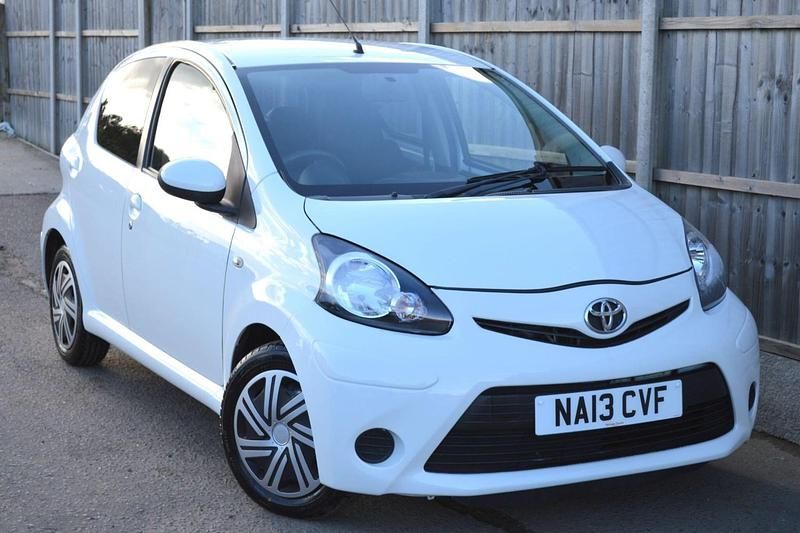 White Used 2013 Toyota Aygo Hatchback | £3,449 (Super price) - Image 1/4
