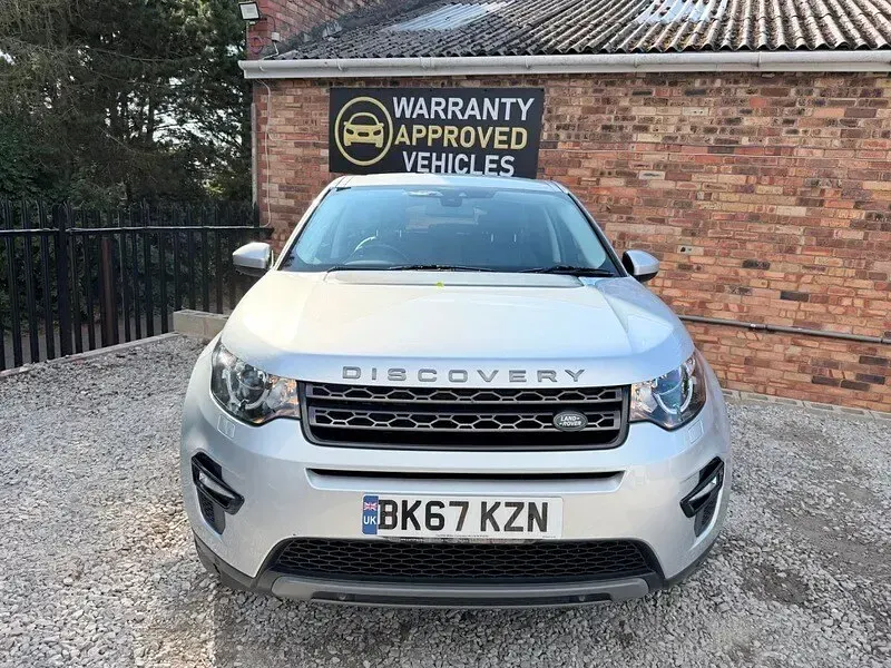 Used Land Rover Discovery Sport SE 180 HP (132 kW) 2017 Silver SUV