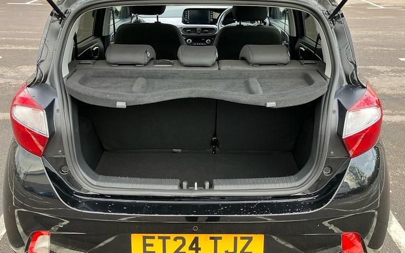 Used Hyundai i10 Premium 63 HP (46 kW) 2026 Hatchback