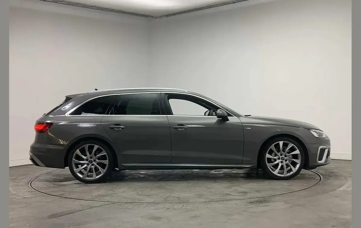 Used Audi A4 S-Line 200 HP (147 kW) 2024 Grey Estate