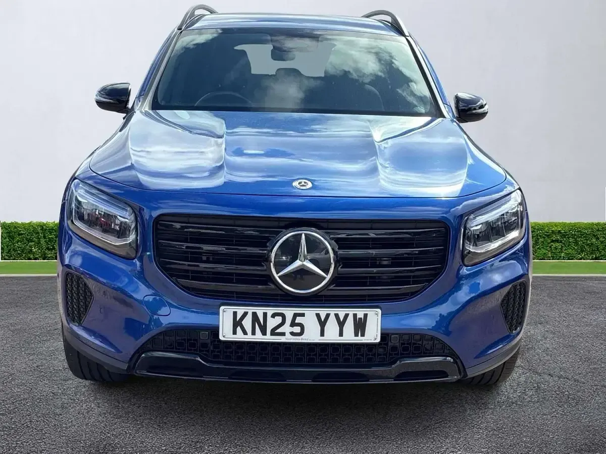 Used Mercedes GLB200 Executive 163 HP (119 kW) 2025 Blue SUV