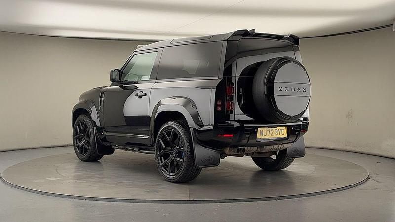 Used Land Rover Defender HSE 250 HP (183 kW) 2022 Santorini black SUV