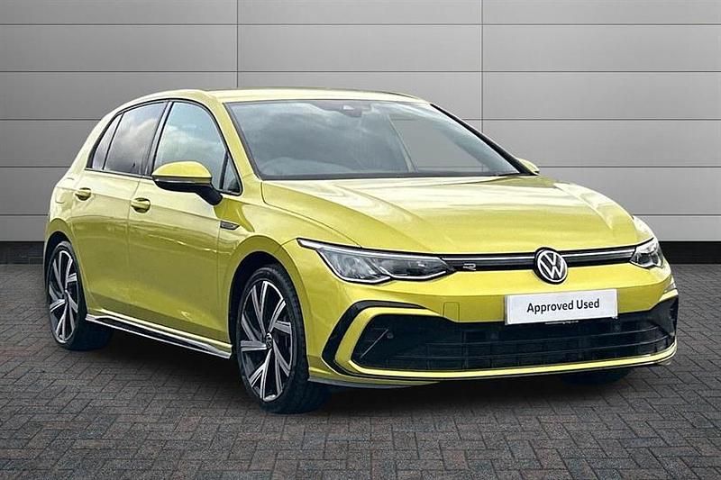 Used VW Golf VIII R-line 150 HP (110 kW) 2023 Lime yellow Hatchback