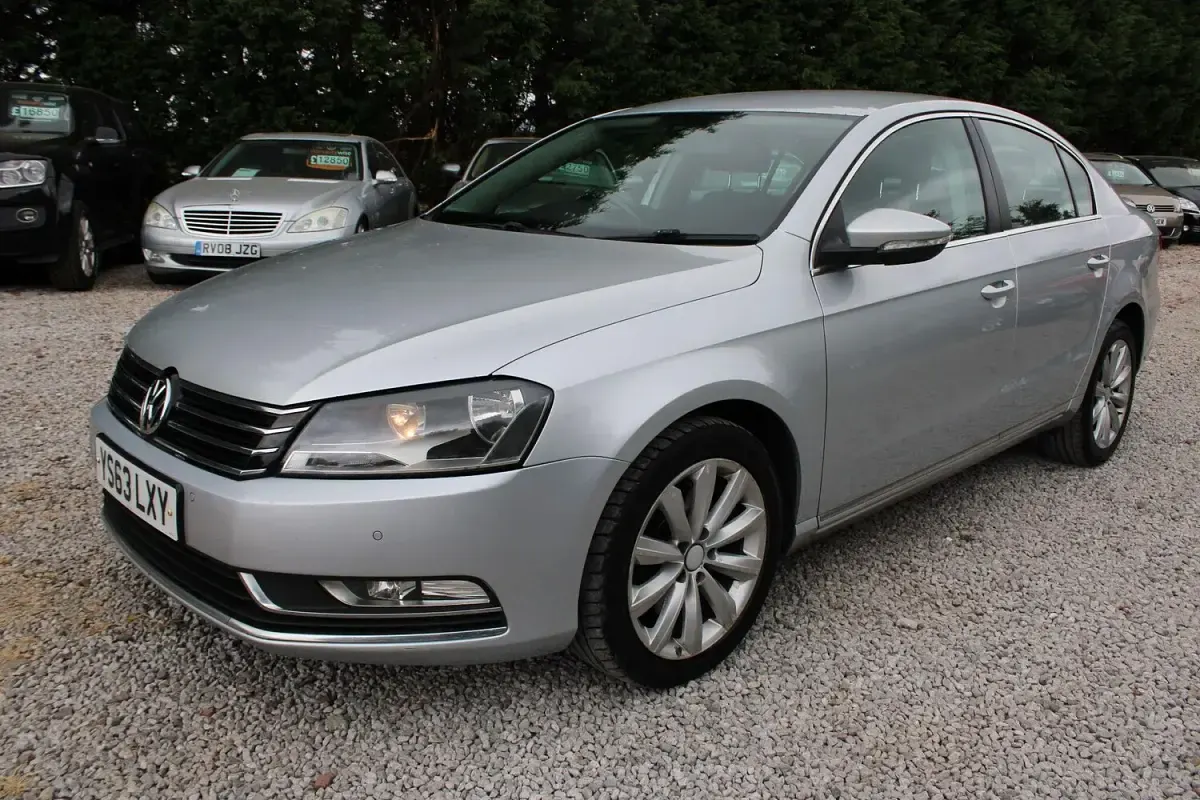 Used VW Passat Highline 2013 Silver Sedan