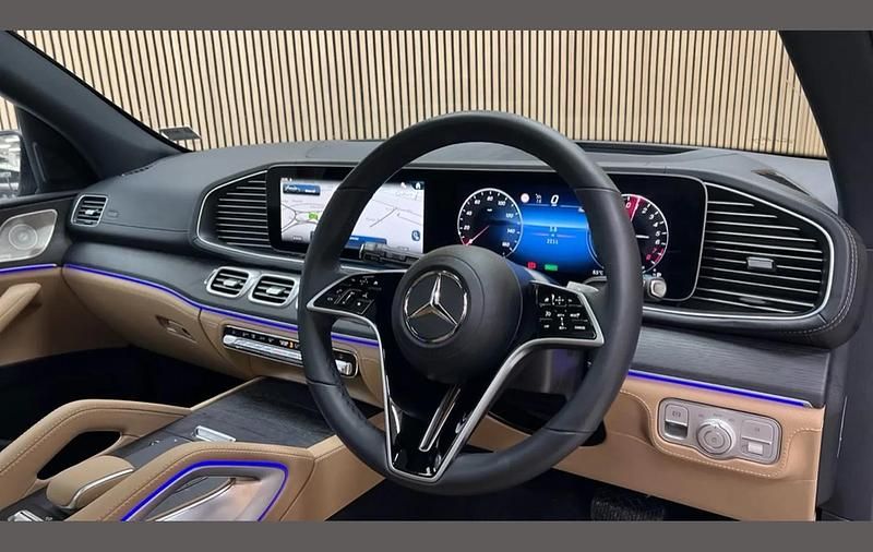 Used Mercedes GLE400 AMG Line Premium Plus 381 HP (280 kW) 2025 Metallic paint sodalite blue SUV