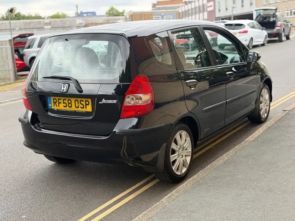 Used Honda Jazz SE 100 HP (73 kW) 2009 Black Hatchback