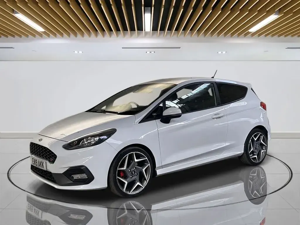 Used Ford Fiesta ST 200 HP (147 kW) 2019 White Hatchback