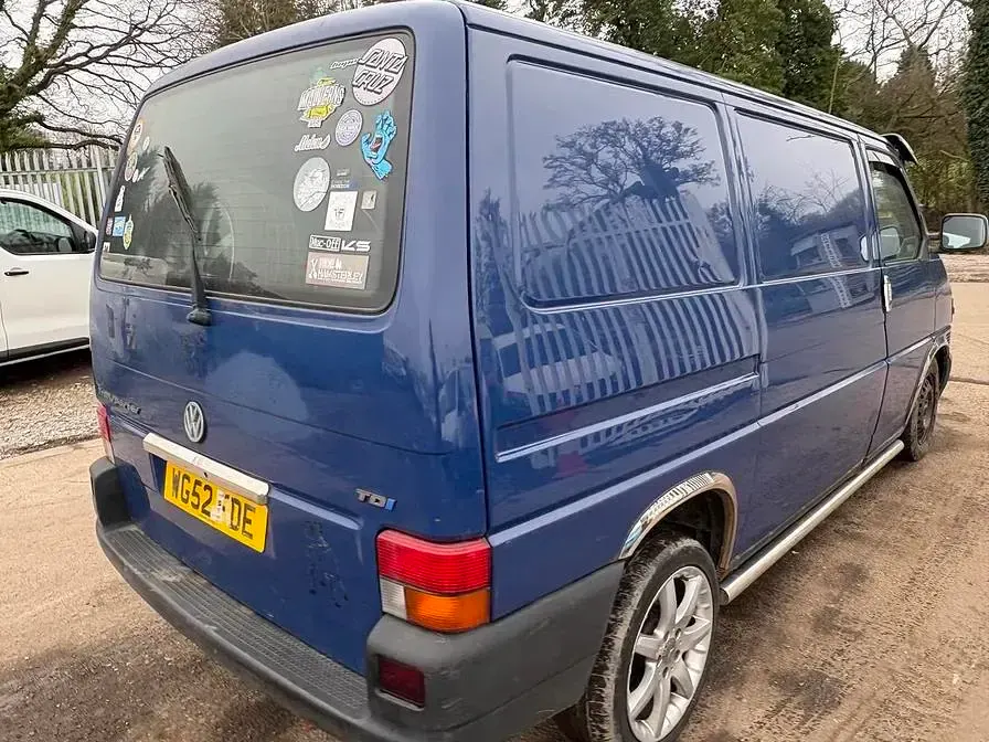 Used VW T4 88 HP (64 kW) 2003 Blue Van