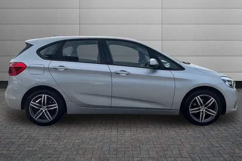 Used BMW M140 Sport Line 138 HP (101 kW) 2018 Glacier silver Hatchback