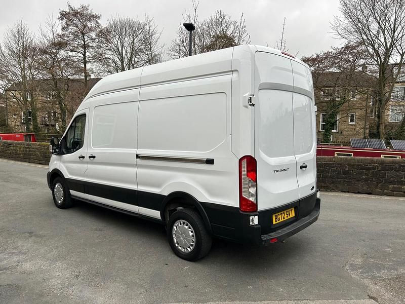 Used Ford Transit 130 HP (95 kW) 2022 White Van