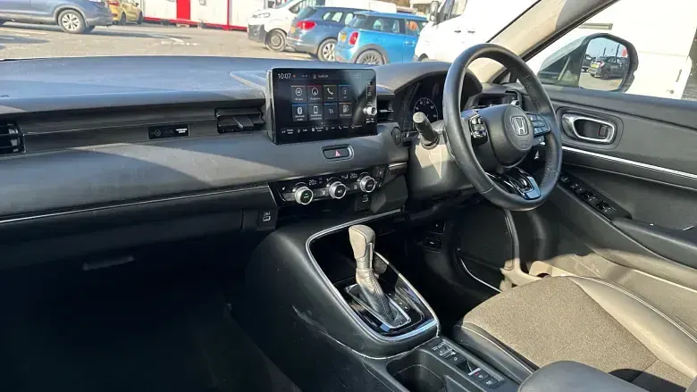 Second-hand Honda HR-V Advance 152 CP (111 kW) 2022 Alb SUV