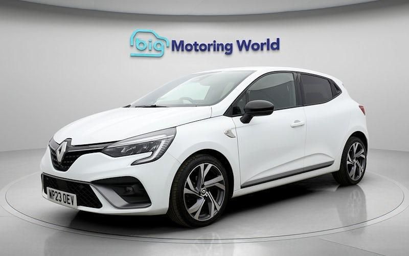Used Renault Clio V RS Line 90 HP (66 kW) 2023 White Hatchback