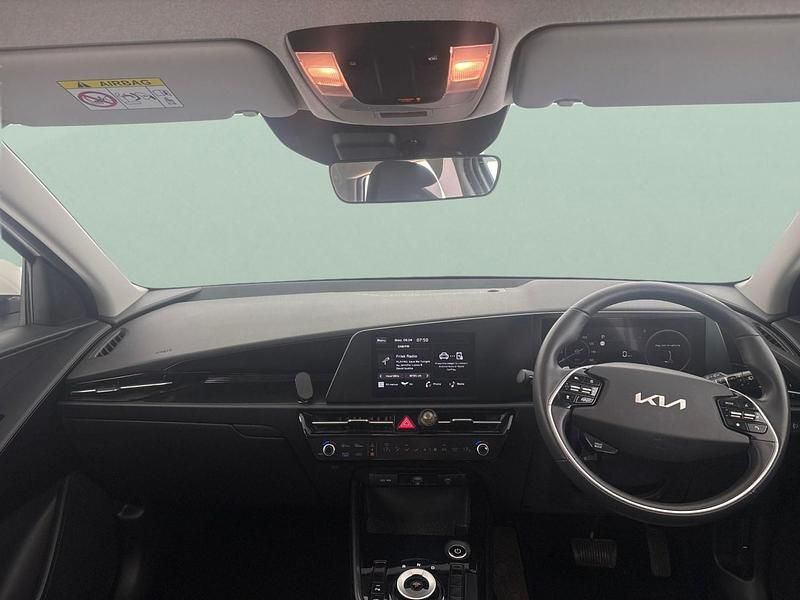 Used Kia e-Niro 147 kW (201 HP) 2023 White SUV