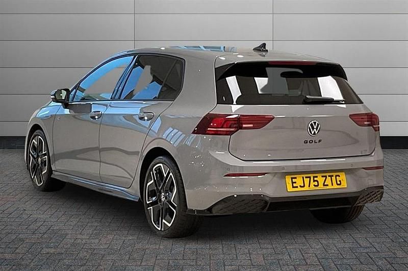Used VW Golf VIII R-line 150 HP (110 kW) 2025 Moonstone grey Hatchback