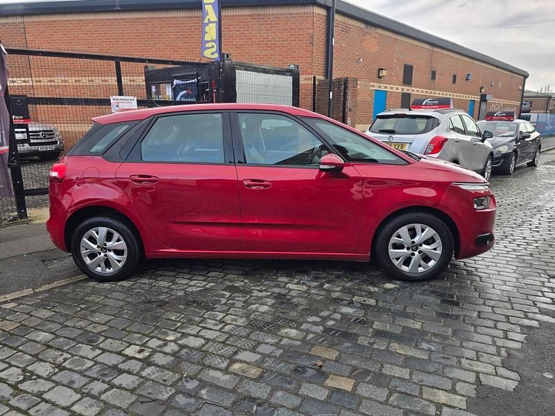 Used Citroën C4 Picasso VTR Sport 2015 Red MPV
