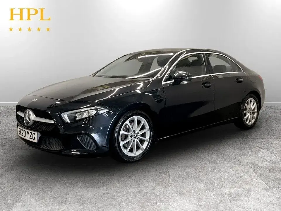Używany Mercedes A200 Executive 163 KM (119 kW) 2020 Czarny Sedan/Limuzyna