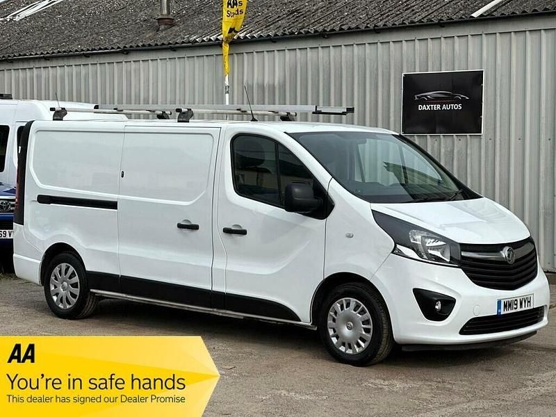 Second-hand Vauxhall Vivaro Sportive 125 CP (91 kW) 2019 Alb Monovolum