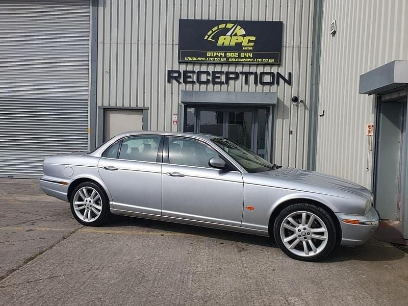 Used Jaguar XJ Sovereign 207 HP (152 kW) 2006 Silver Sedan