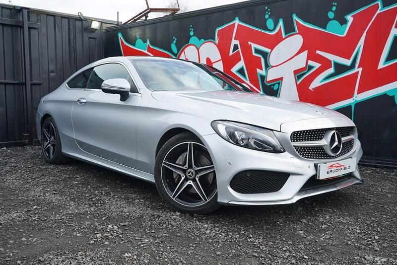Used Mercedes C220 AMG Line Premium Plus 170 HP (125 kW) 2016 Silver Coupe