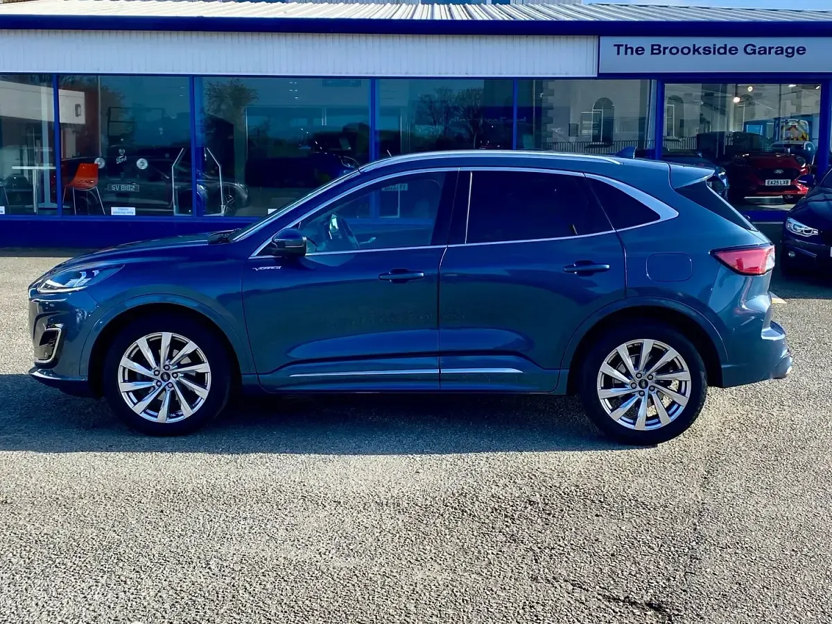 Used Ford Kuga Vignale 150 HP (110 kW) 2021 Blue SUV