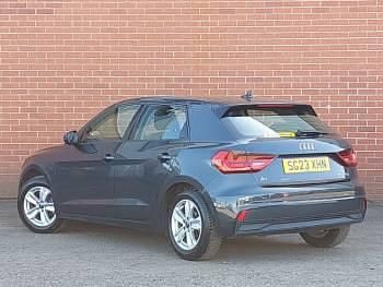 Usado Audi A1 Design 110 HP (80 kW) 2023 Cinzento SUV