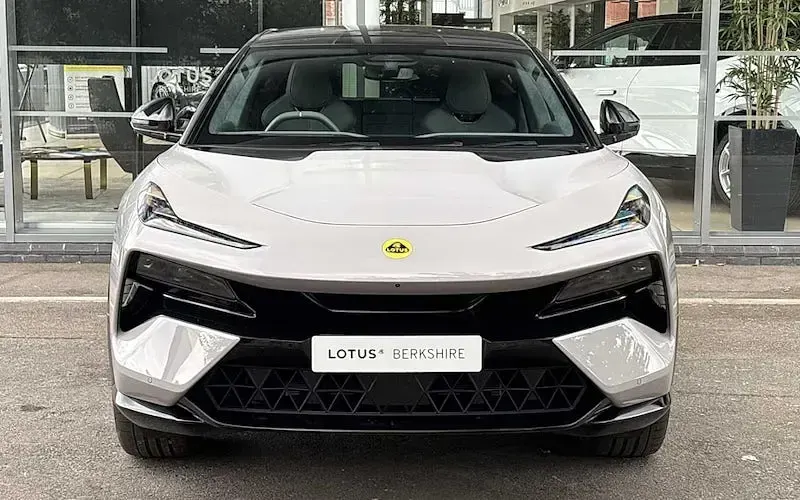 New Lotus Eletre 450 kW (612 HP) 2026 SUV