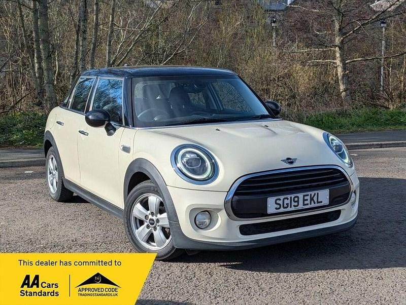 Used Mini Cooper Classic 136 HP (100 kW) 2019 White Hatchback