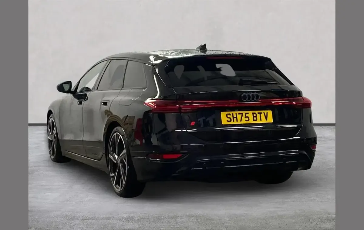 Used Audi S6 e-tron Comfort 364 kW (496 HP) 2025 Black Estate