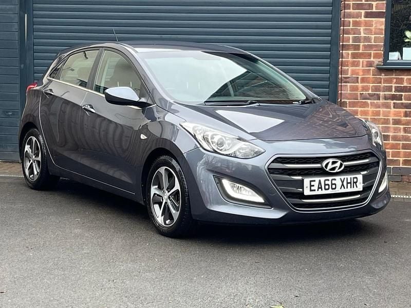 Grey Used 2016 Hyundai i30 SE Hatchback | £4,675 (Good price) - Image 1/4
