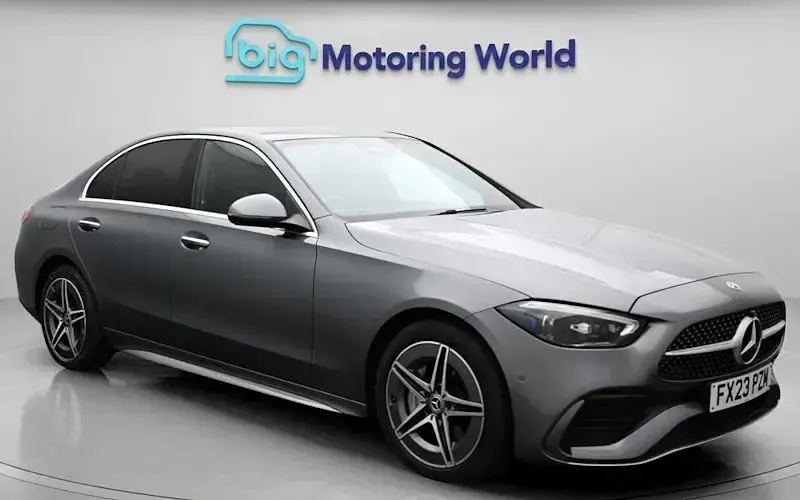 Usado Mercedes C300e AMG Line Premium Plus 313 HP (230 kW) 2025 Sedan