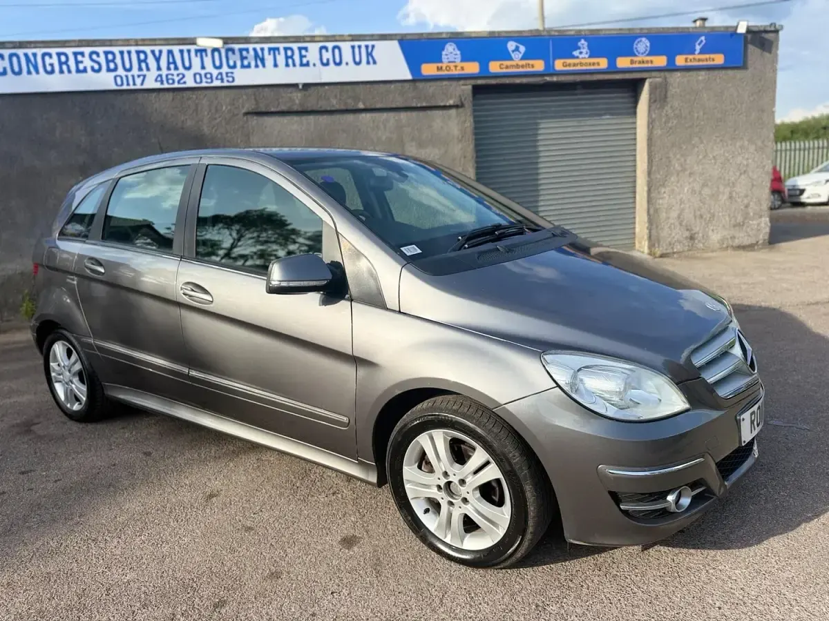 Used Mercedes B180 2011 Grey Hatchback