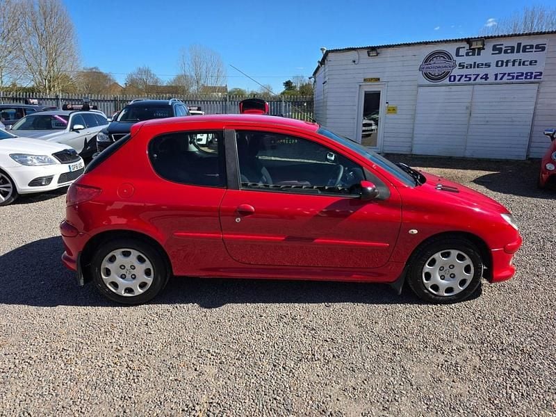 Used Peugeot 206 2005 Red Hatchback