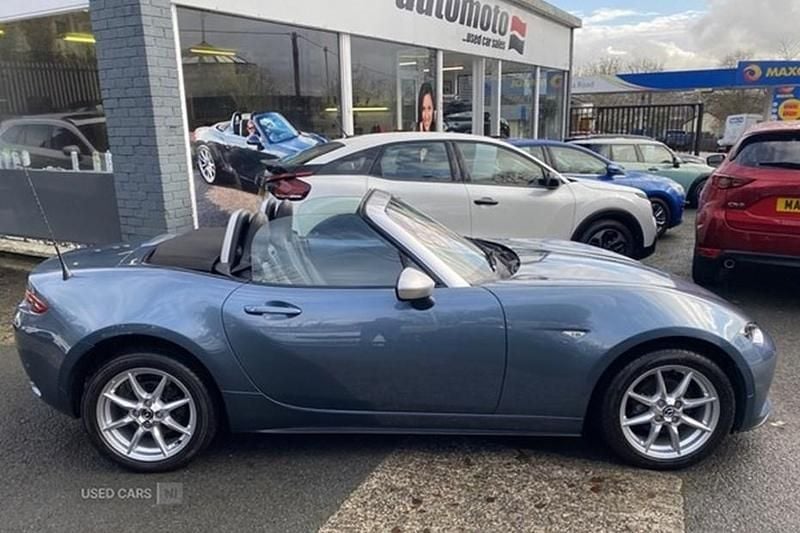Used Mazda MX5 131 HP (96 kW) 2017 Blue Cabriolet