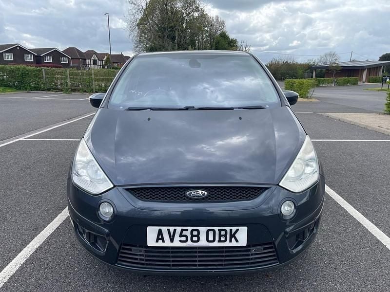 Begagnad Ford S-MAX Titanium 220 HK (161 kW) 2008 Grå Minibuss