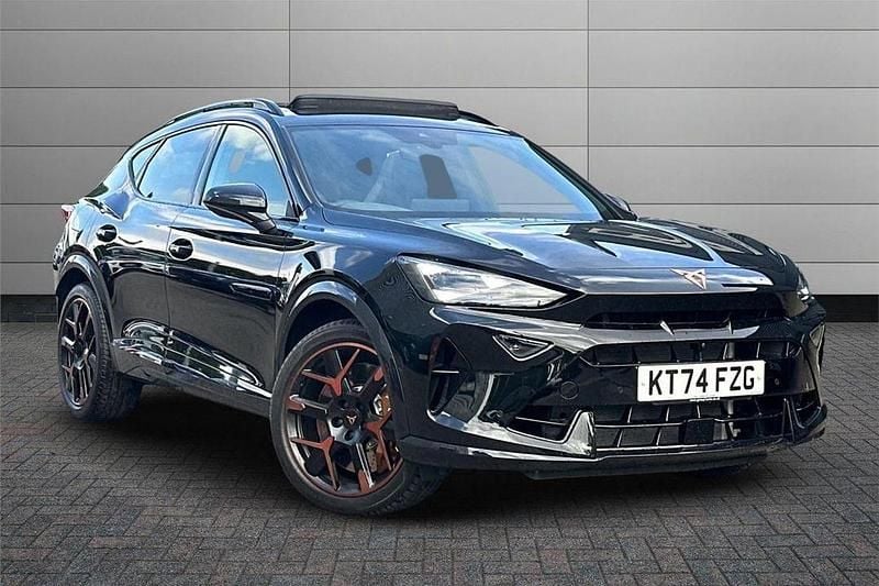 Midnight black Used 2025 Cupra Formentor VZ3 SUV | £38,900 (Expensive) - Image 1/4