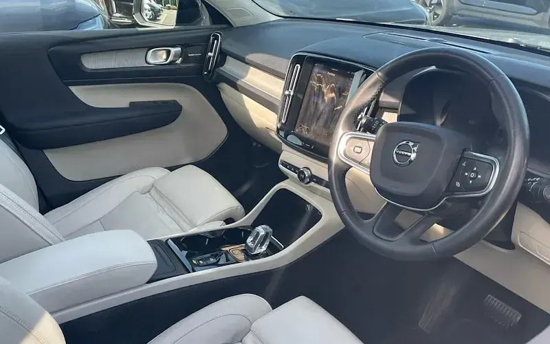 Used Volvo XC40 Ultimate 197 HP (144 kW) 2023 SUV