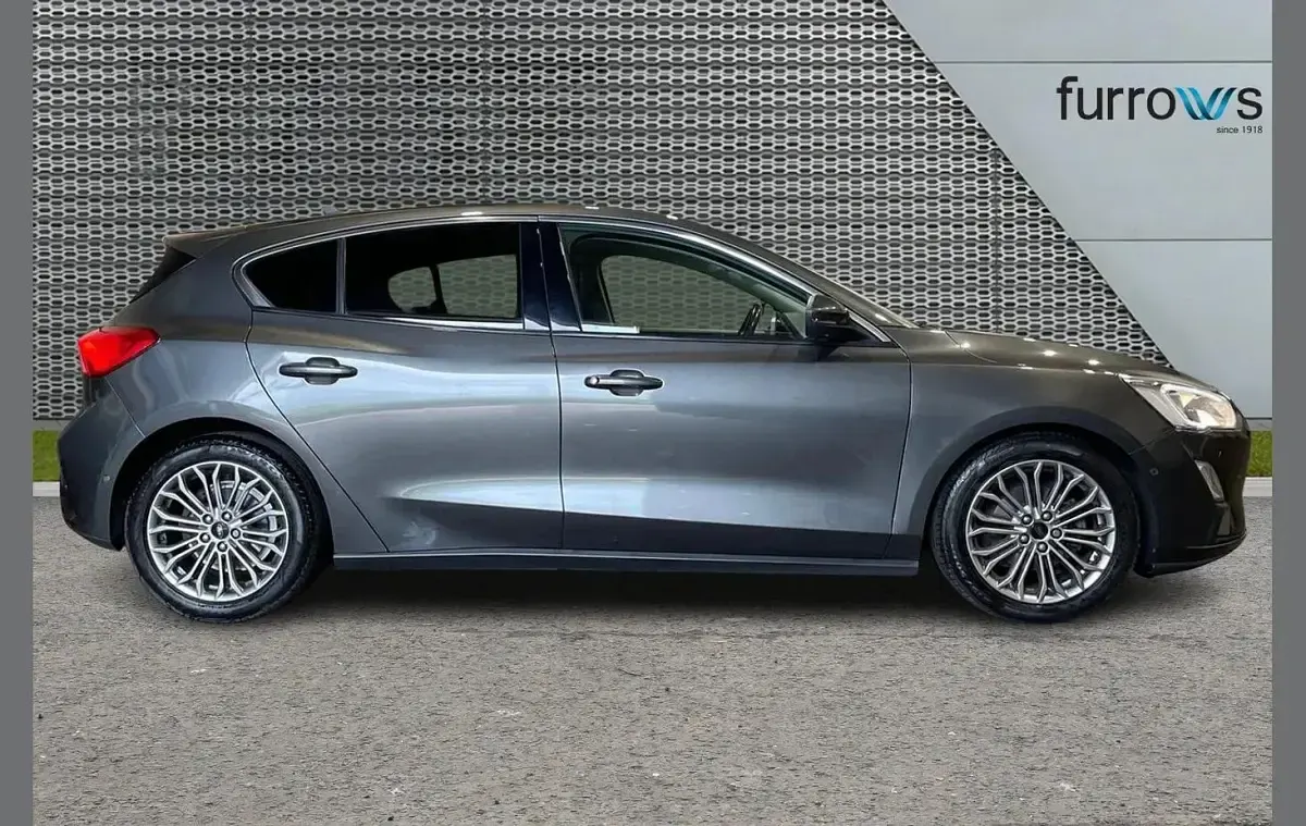 Used Ford Focus Titanium X 120 HP (88 kW) 2018 Grey Hatchback