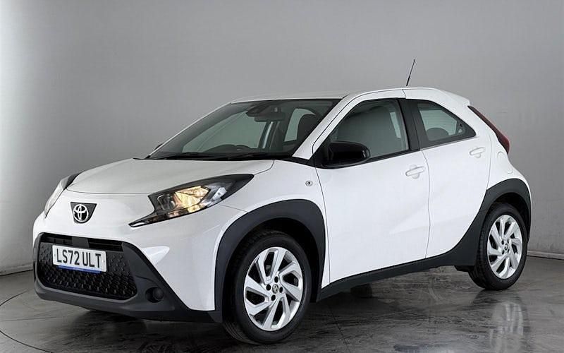 Used Toyota Aygo X PURE 72 HP (52 kW) 2025 SUV