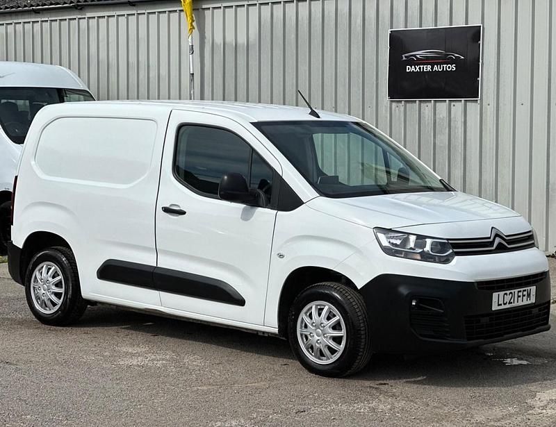 Used Citroën Berlingo 75 HP (55 kW) 2021 White MPV