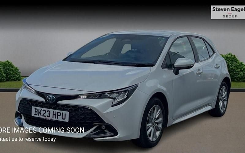 Used Toyota Corolla 140 HP (102 kW) 2026 Hatchback