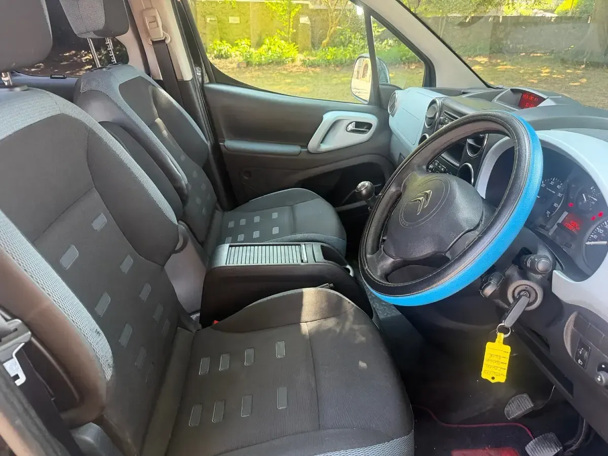 Used Citroën Berlingo XTR 90 HP (66 kW) 2012 Black MPV