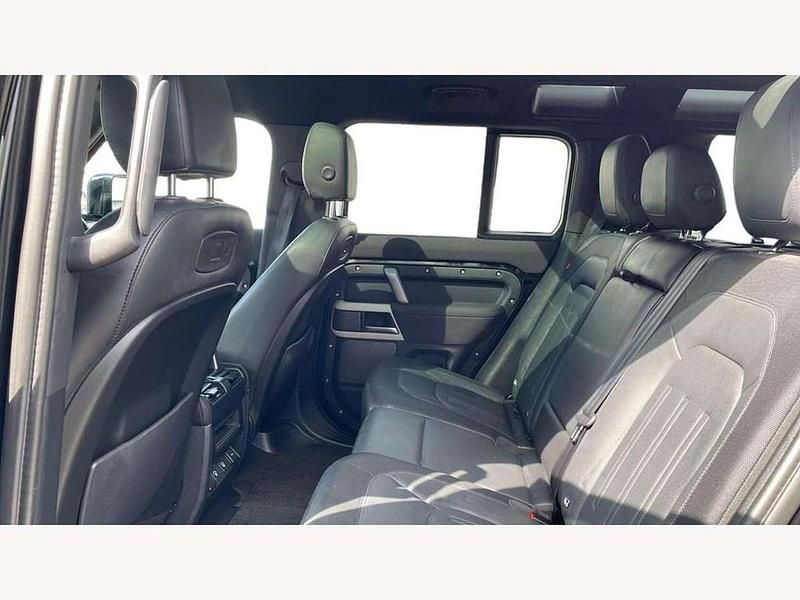 Used Land Rover Defender SE Dynamic 250 HP (183 kW) 2021 Black SUV